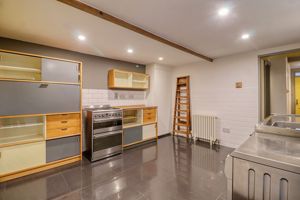 Kitchen- click for photo gallery